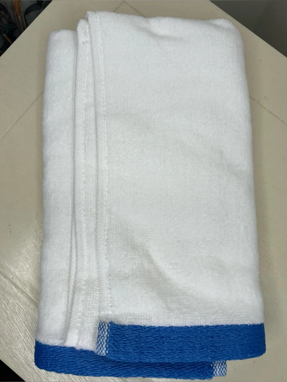 Brand New-Avanti Nutcracker Trellis Hand Towel